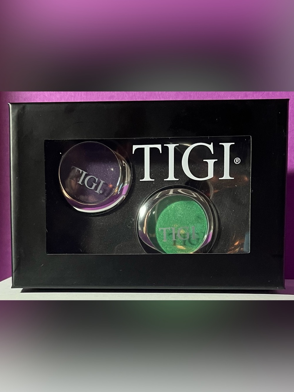 TIGI High Definition Eye Shadow pair. Purple and green
